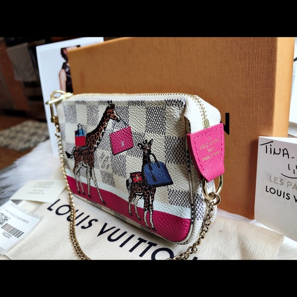 Excellent condition Louis Vuitton mini pochette. - Picture 7 of 8